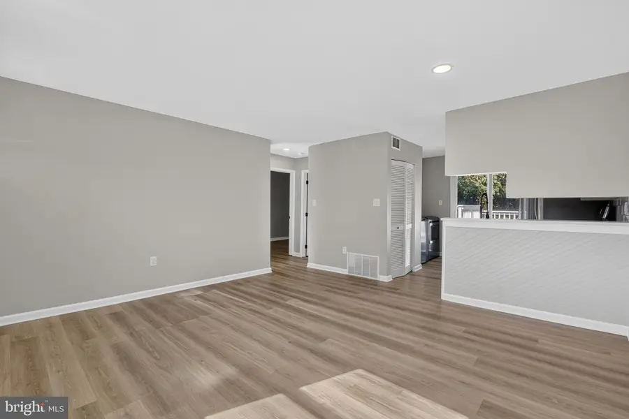 18 Defoe Cir, Newark, DE 19702 - #3