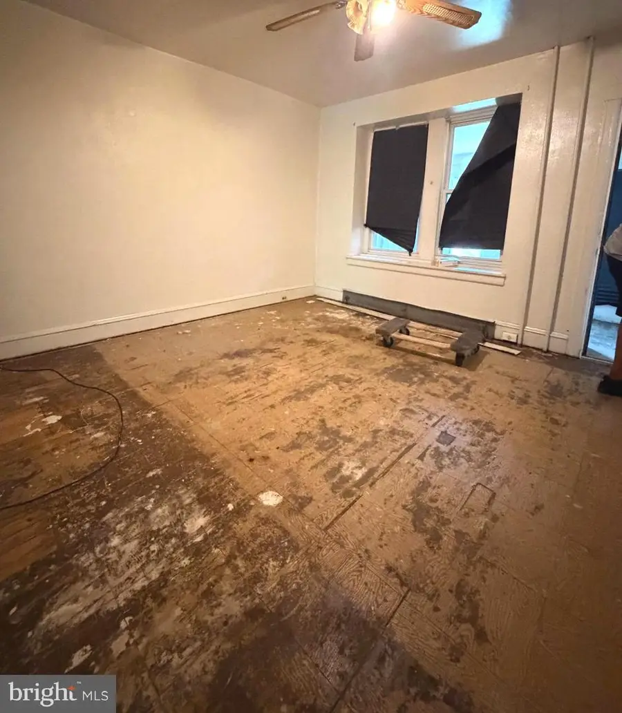 6 E 25th St, Wilmington, DE 19802 - #2