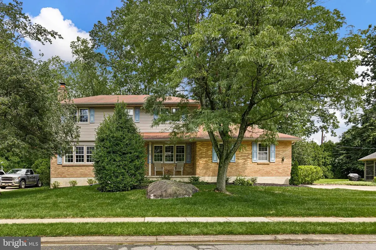 2711 Landon Dr, Wilmington, DE 19810 - #1