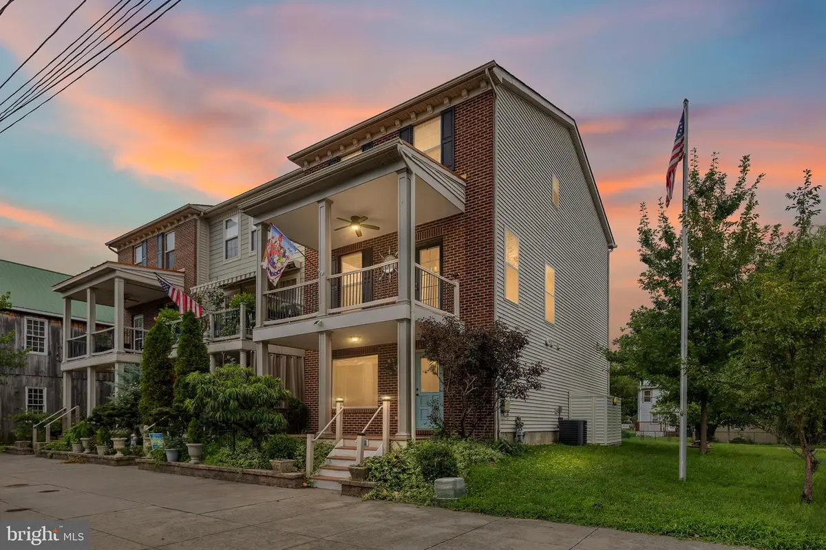 116 Clinton St, Delaware City, DE 19706 - #1