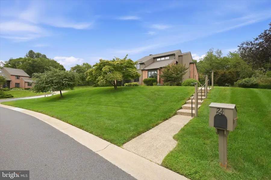24 Downs Dr, Wilmington, DE 19807 - #3
