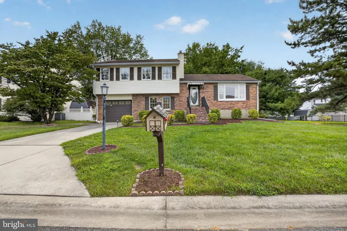 617 Green Spring Dr, Bear, DE 19701 - #1