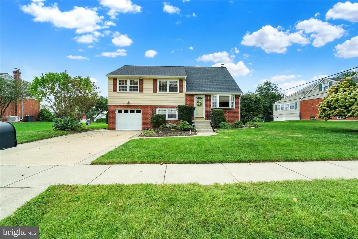 704 Dorcaster Dr, Wilmington, DE 19808 - #1