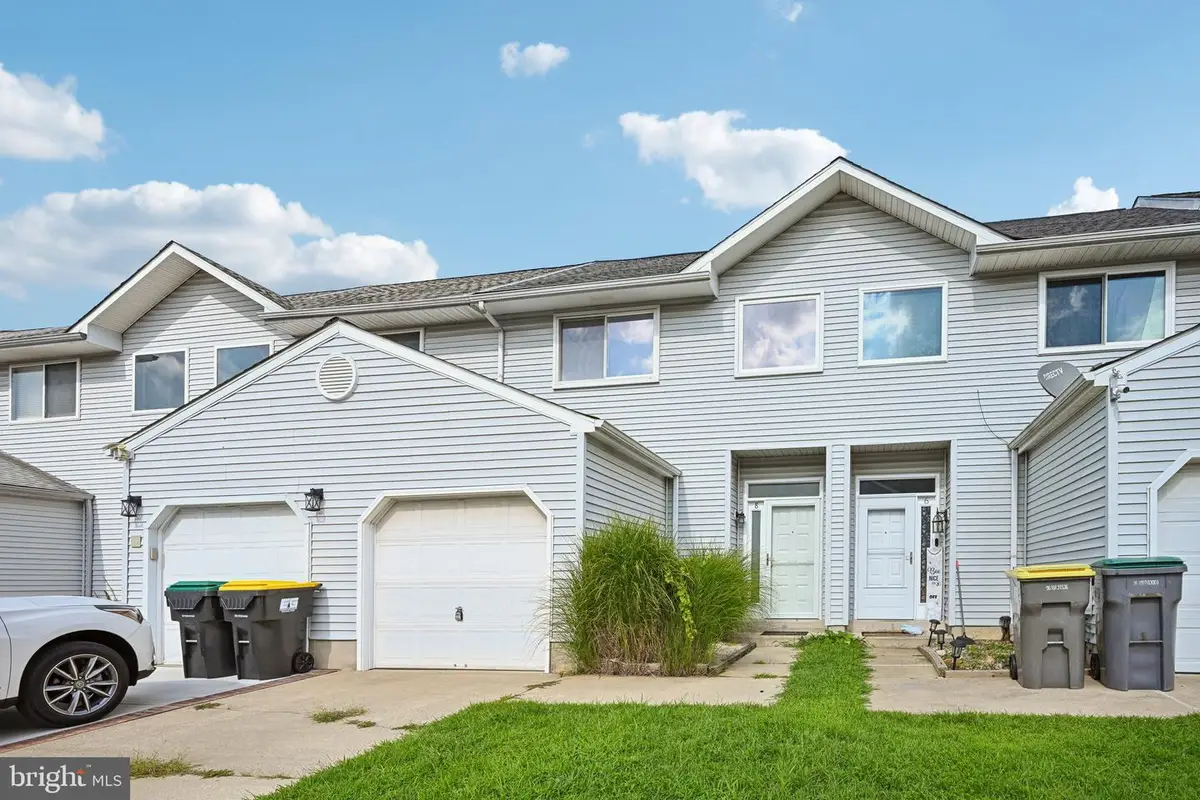 8 Orourke Ct, Newark, DE 19702 - #1