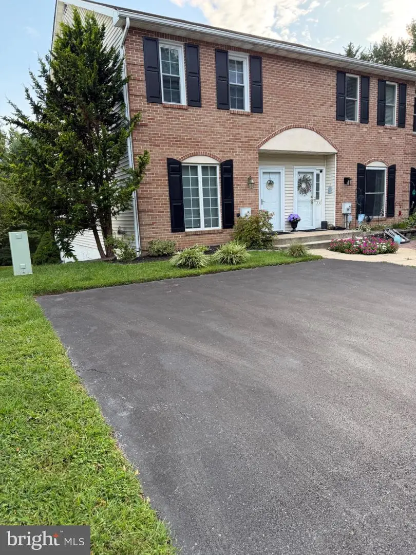 4704 Weatherhill Dr, Wilmington, DE 19808 - #1