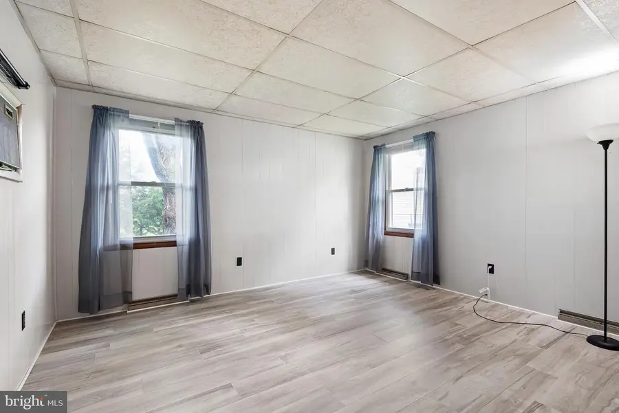 5 Catherine St, New Castle, DE 19720 - #3