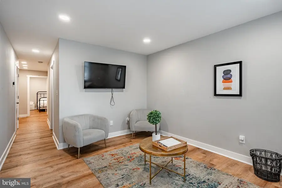 215 W 6th St, Wilmington, DE 19801 - #2