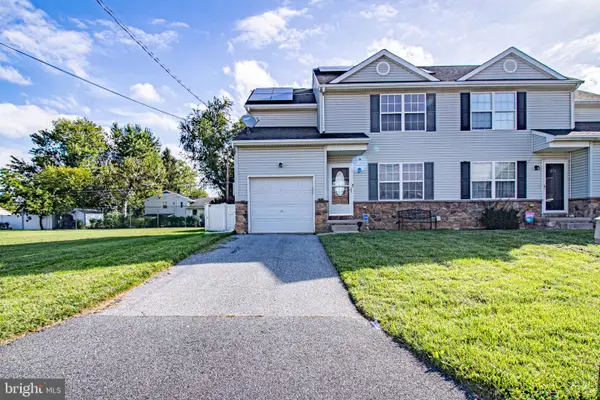 211 E Hazeldell Ave, NEW CASTLE, DE 19720
