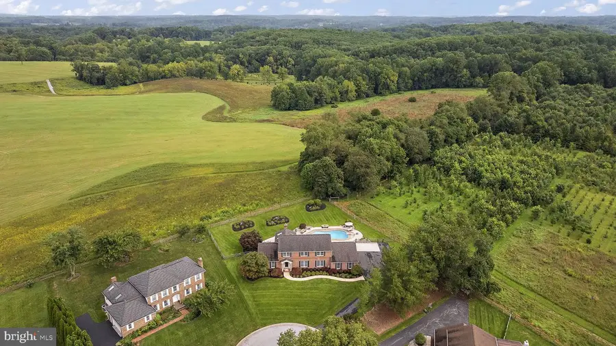 14 Thornberry Ln, Hockessin, DE 19707 - #2