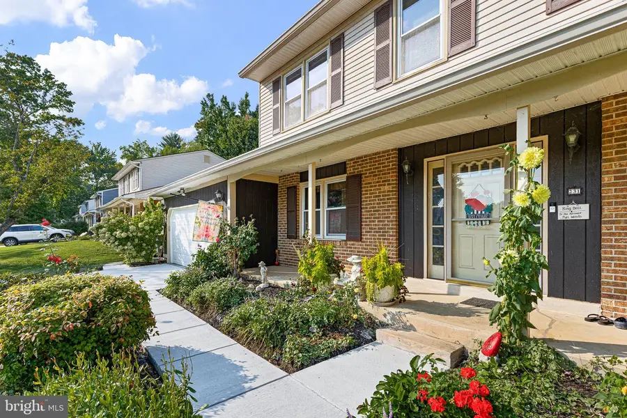 231 E Seneca Dr, Newark, DE 19702 - #2
