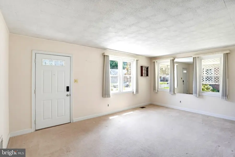 15 Garden Ln, New Castle, DE 19720 - #2