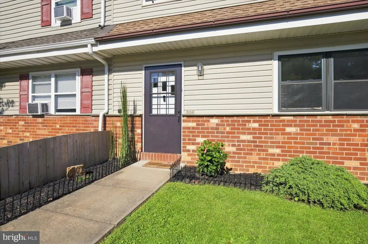 305 Kemper Dr, Newark, DE 19702 - #1