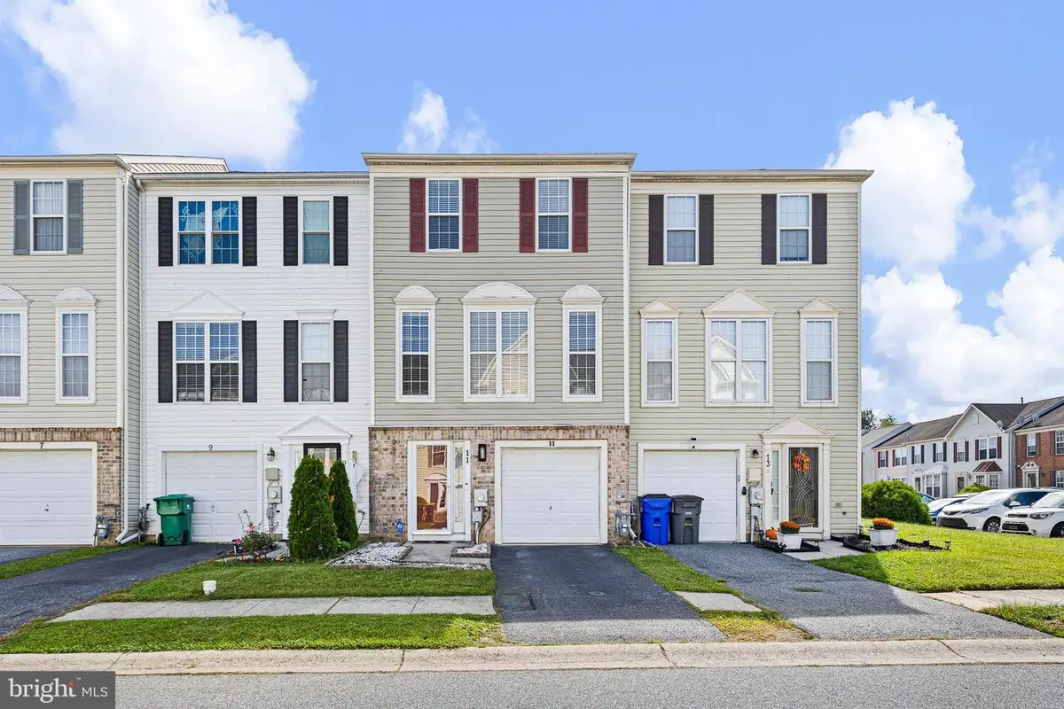 11 Carper St, Bear, DE 19701 - #1