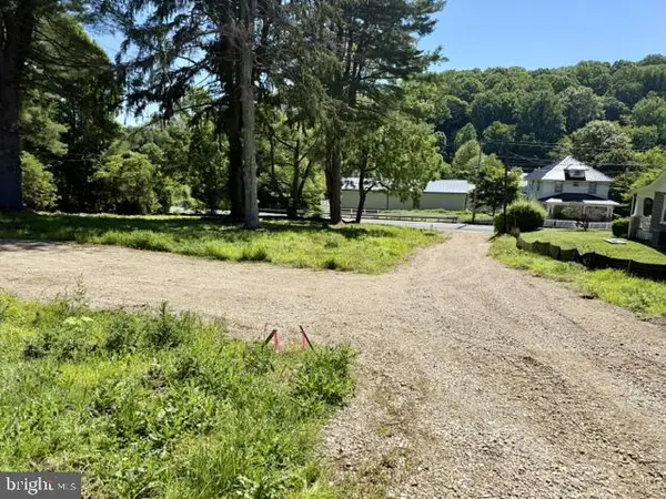 1075 Yorklyn Rd, HOCKESSIN, DE 19707