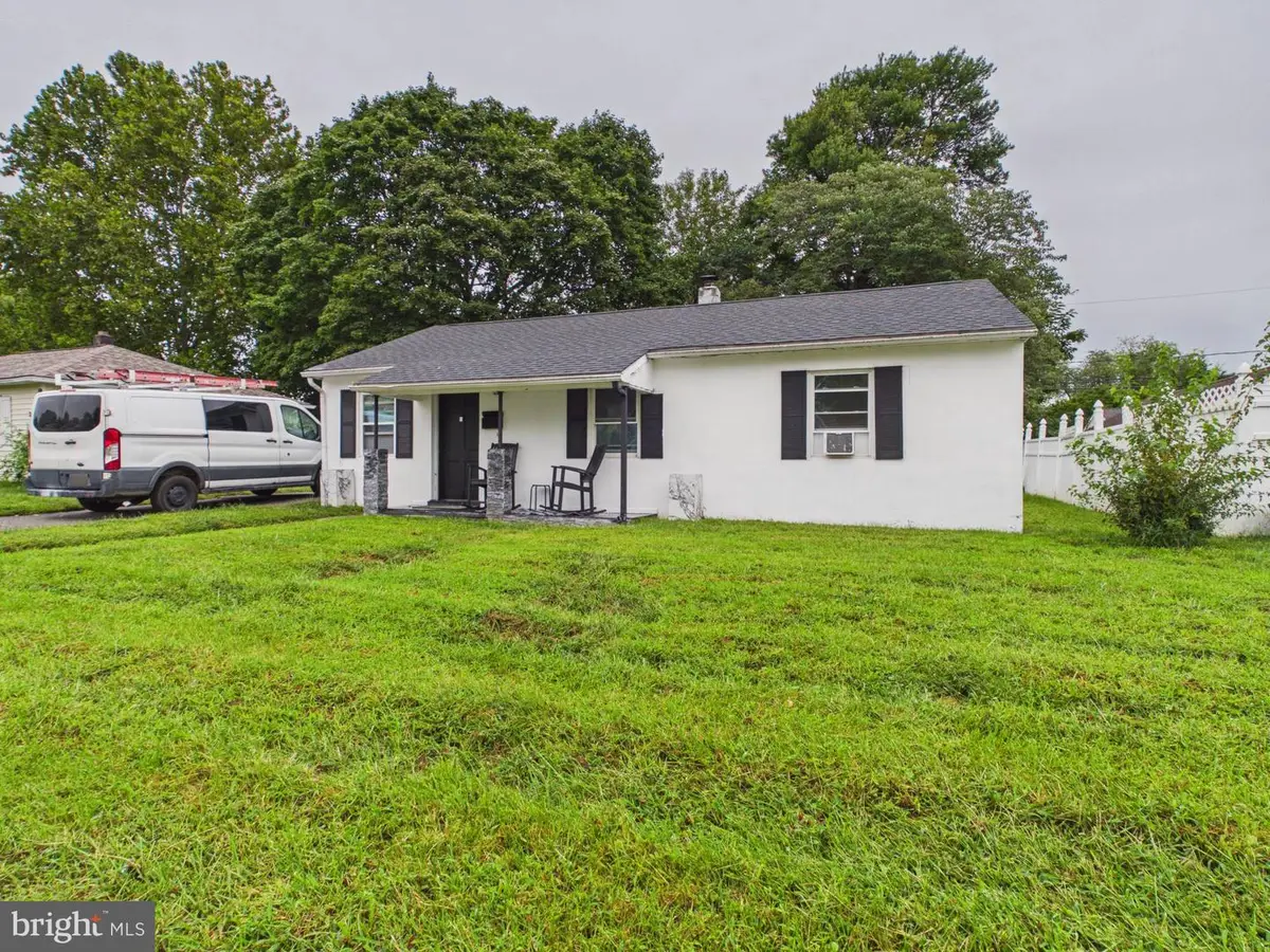 49 Memorial Dr, New Castle, DE 19720 - #1