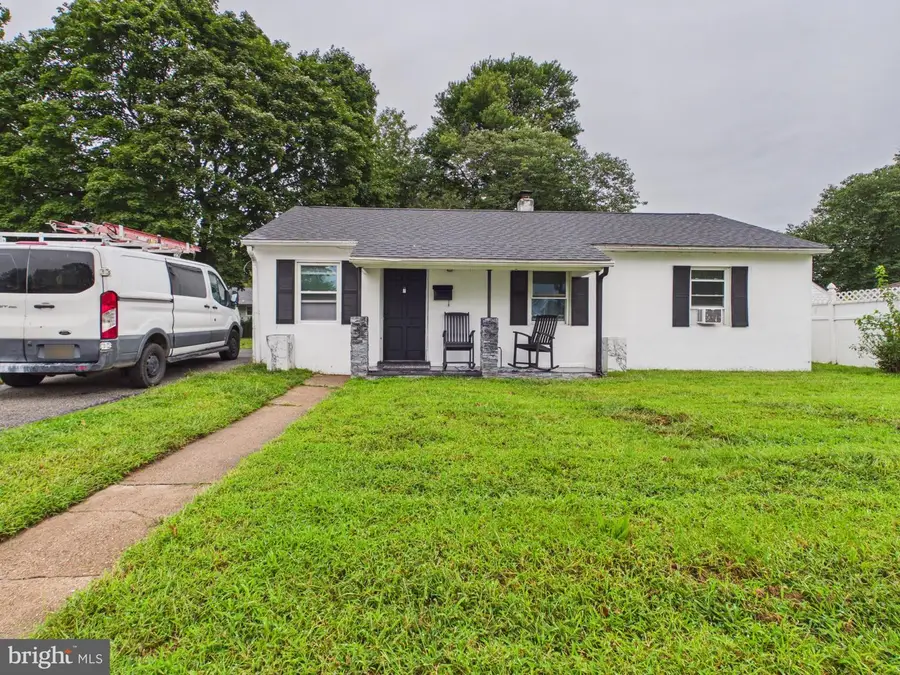 49 Memorial Dr, New Castle, DE 19720 - #2