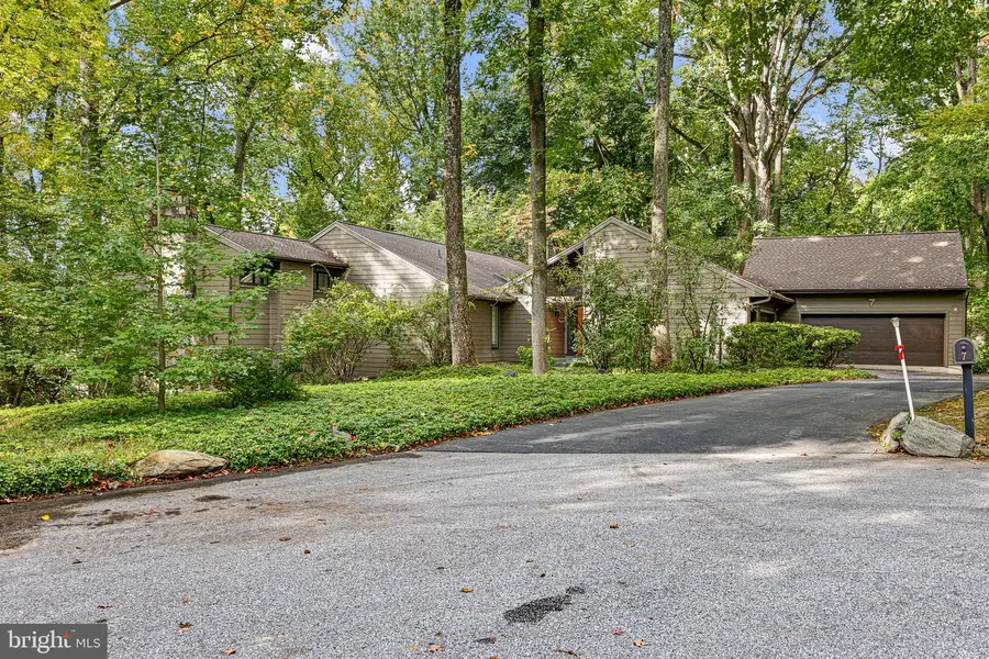7 W Buckridge Dr, Greenville, DE 19807 - #2