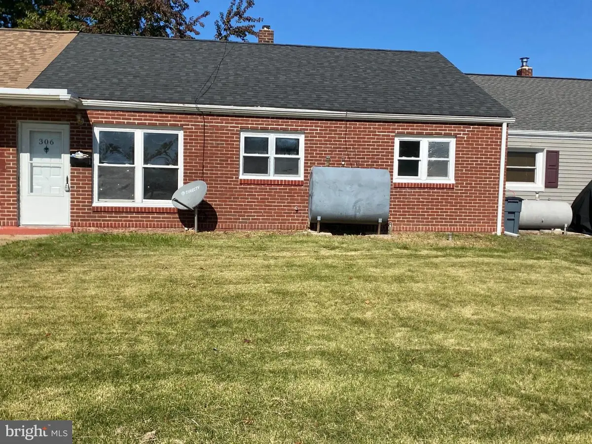 306 Pilgrim Rd, New Castle, DE 19720 - #1