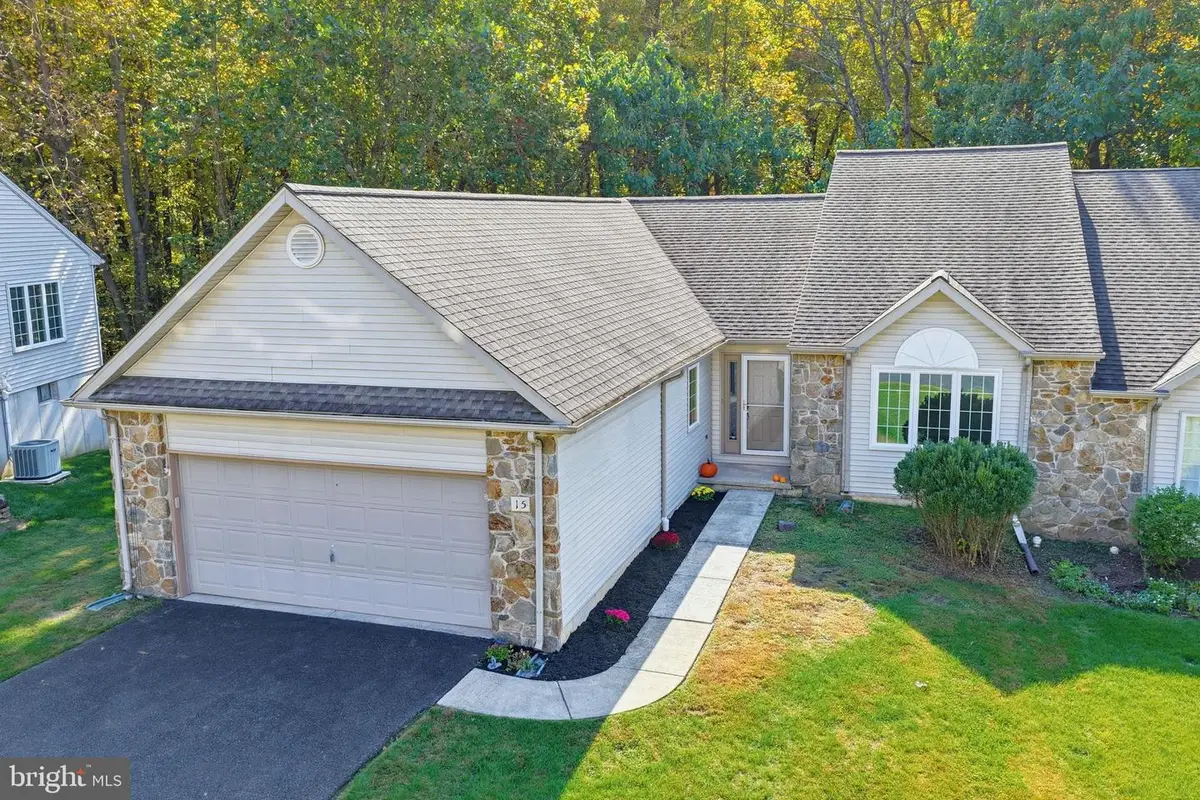 15 Michael Ct, Wilmington, DE 19808 - #1