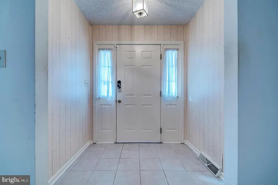 18041 Hickory Ln, Lincoln, DE 19960 - Image #2