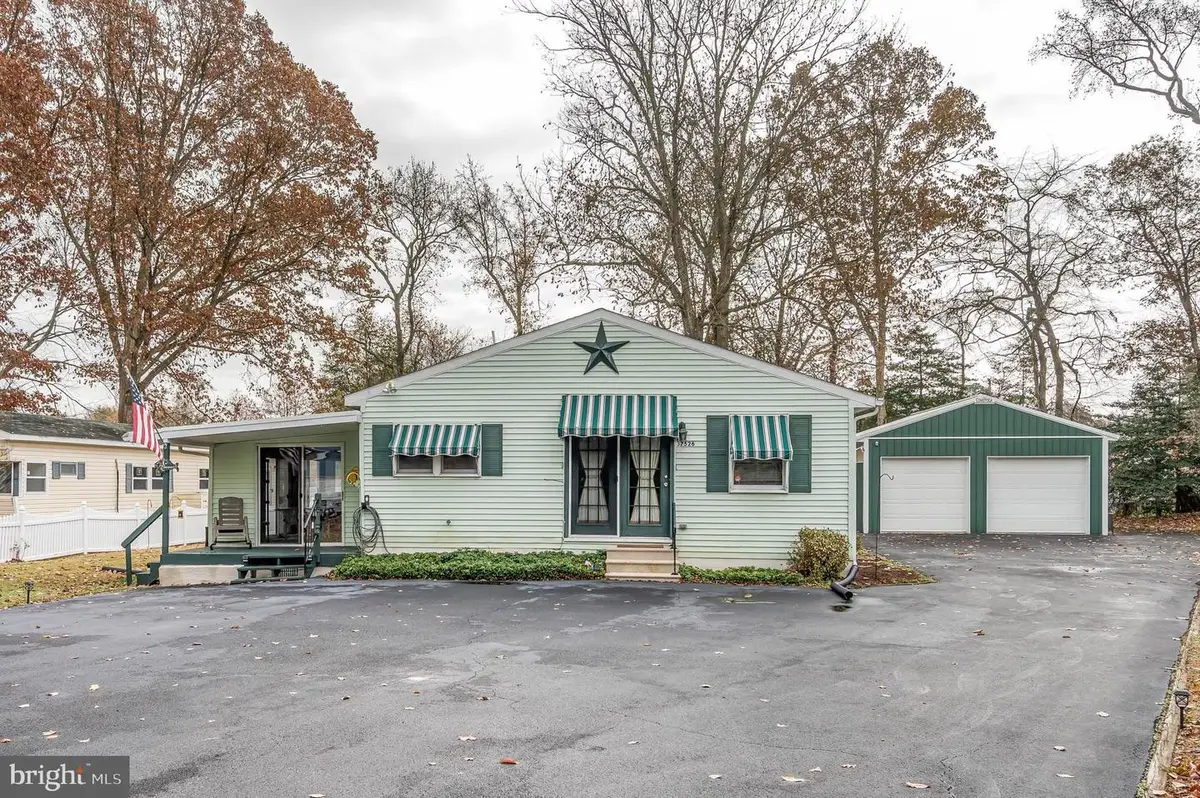 37526 Oak St, Ocean View, DE 19970 - Image #1