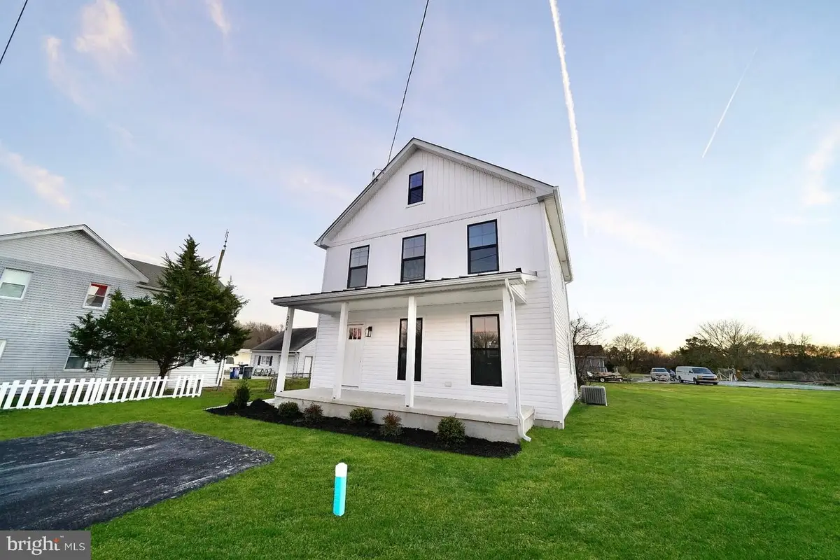 304 S Railroad Ave, Georgetown, DE 19947 - Image #1