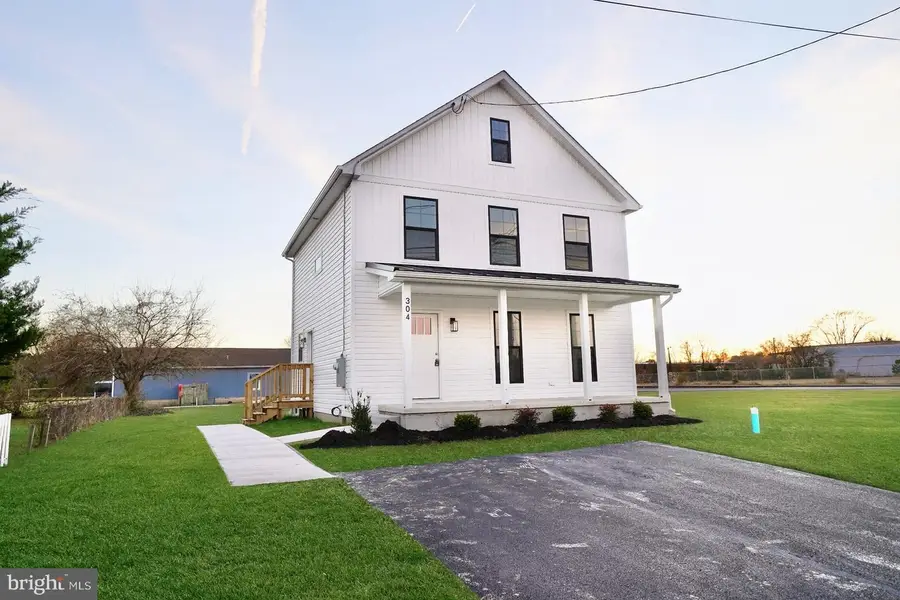 304 S Railroad Ave, Georgetown, DE 19947 - Image #3