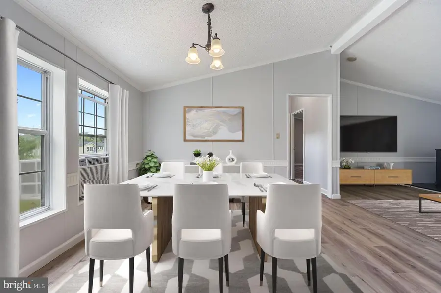 112 E Holly Dr, Lincoln, DE 19960 - Image #2