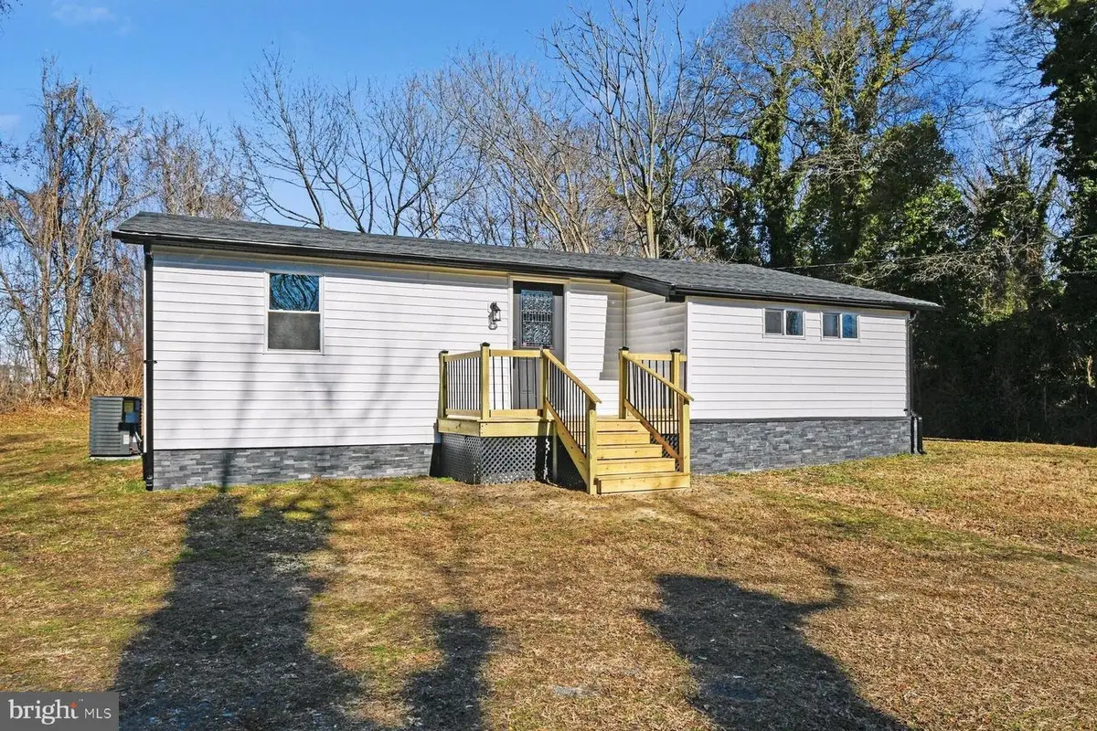 405 Park Ln, Laurel, DE 19956 - Image #1