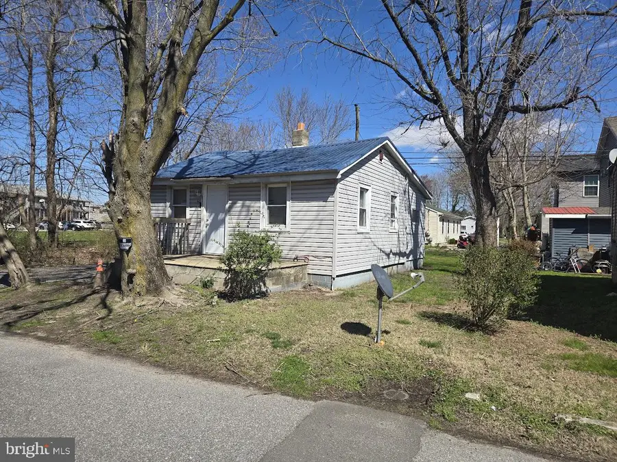 60 E Railroad Ave, Selbyville, DE 19975 - #2