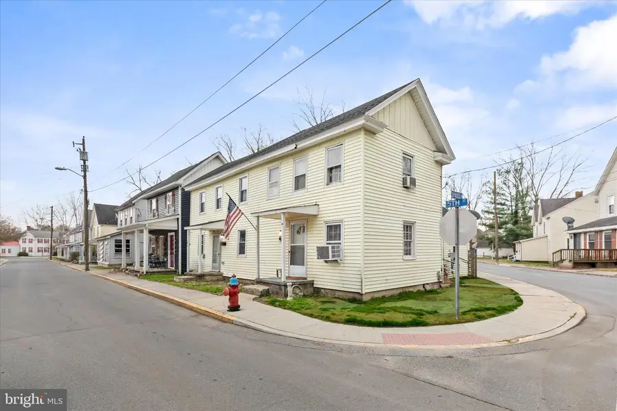 304 5th St E, Laurel, DE 19956 - #2