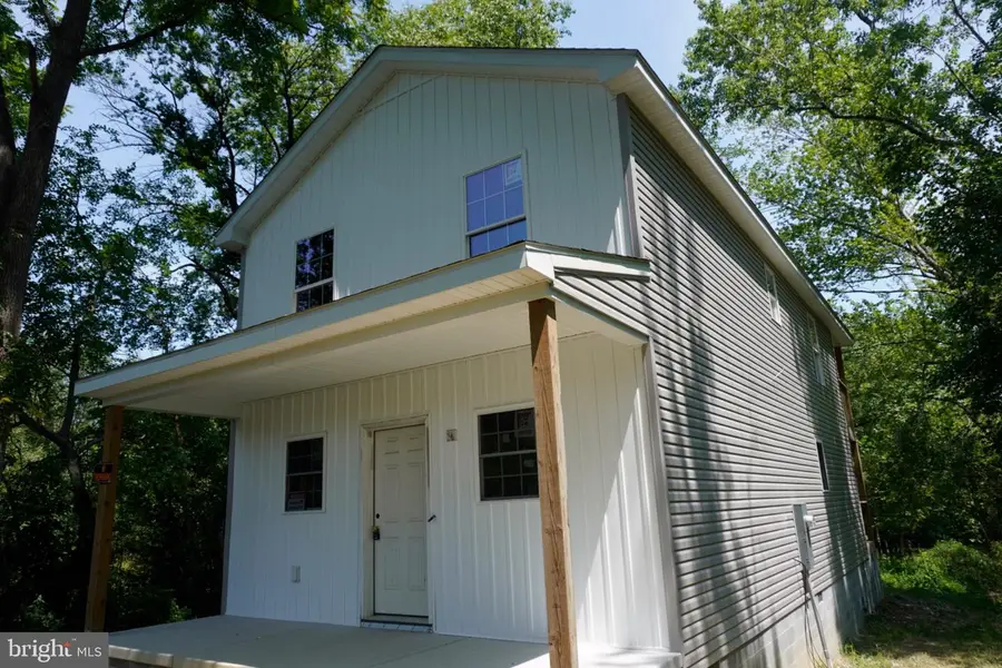 1115 W 6th St, Laurel, DE 19956 - #2