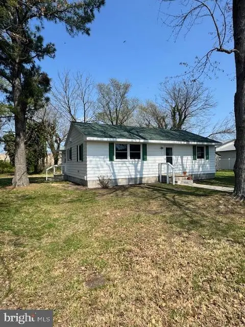 345 S Railroad Ave, Georgetown, DE 19947 - #1