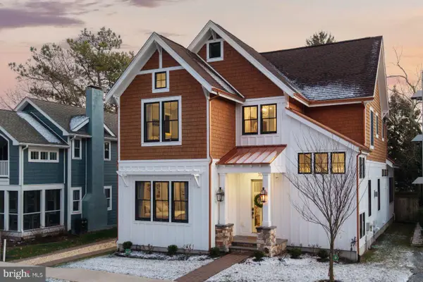 70 Sussex St, REHOBOTH BEACH, DE 19971