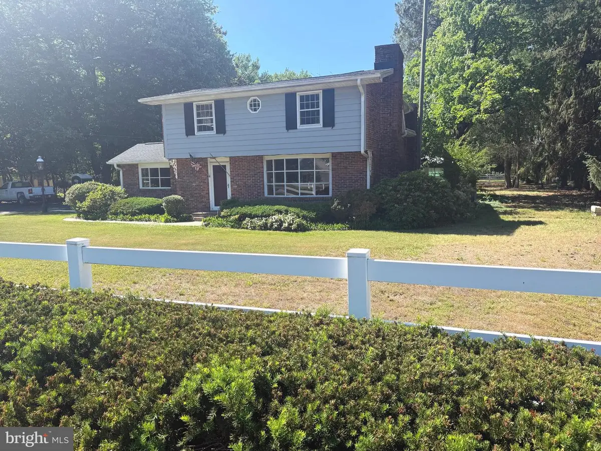 24656 Betts Pond Rd, Millsboro, DE 19966 - #1