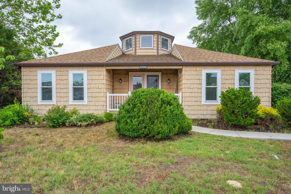 38256 Waterway Dr, Ocean View, DE 19970 - #1