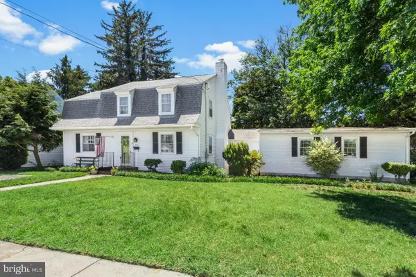 526 N Shipley St, SEAFORD, DE 19973