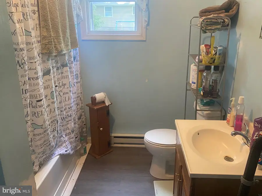 512 W 7th St, Laurel, DE 19956 - #3