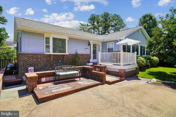 30879 Maplewood Rd, OCEAN VIEW, DE 19970