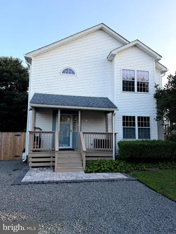 37424 1st St, REHOBOTH BEACH, DE 19971