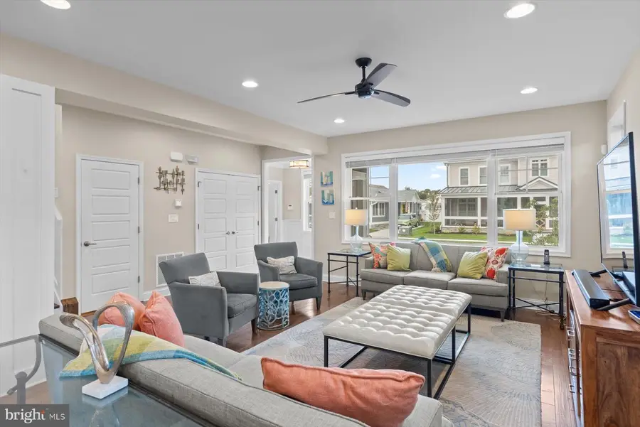 302 Laurel St, Rehoboth Beach, DE 19971 - #2