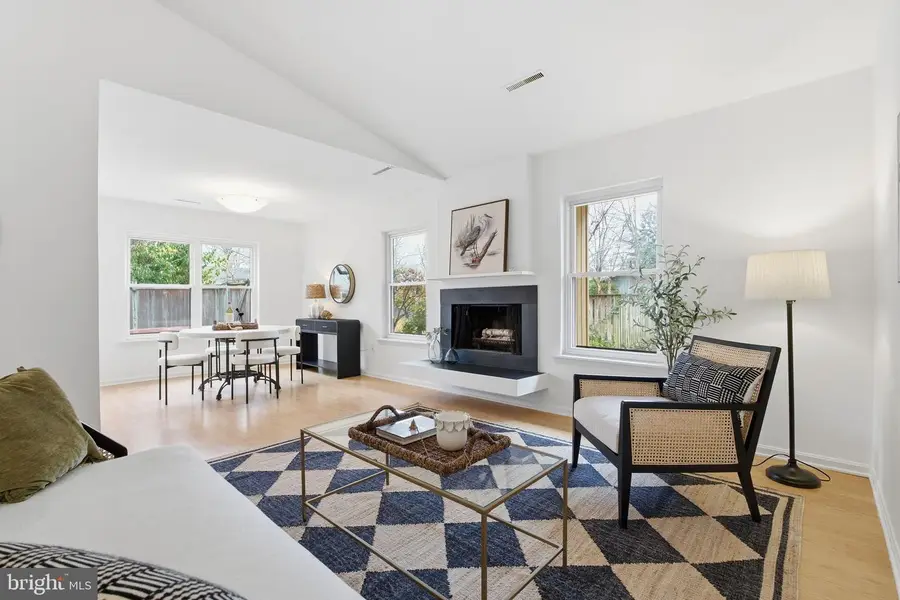 1040 Timber Creek Dr, Annapolis, MD 21403 - Image #2