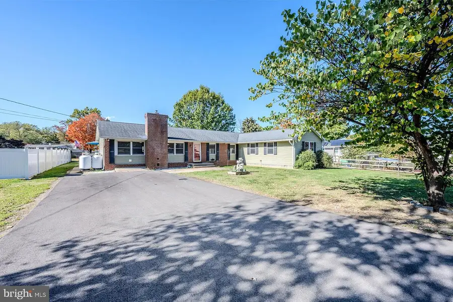 1218 Pine Ave, Edgewater, MD 21037 - Image #2