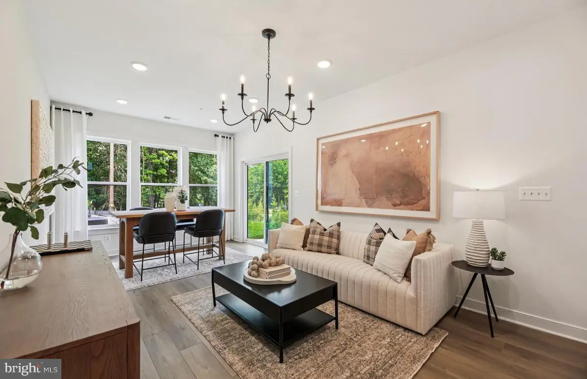 1122 Crested Wood Dr, Maryland City, MD 20724 - Image #1