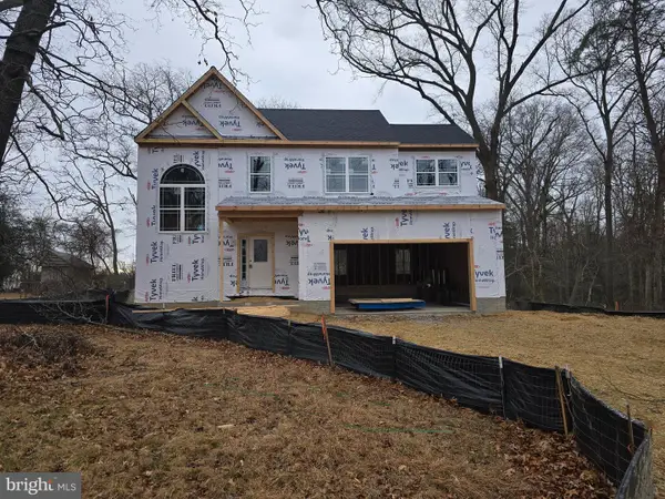 13 Luke Dr, PASADENA, MD 21122