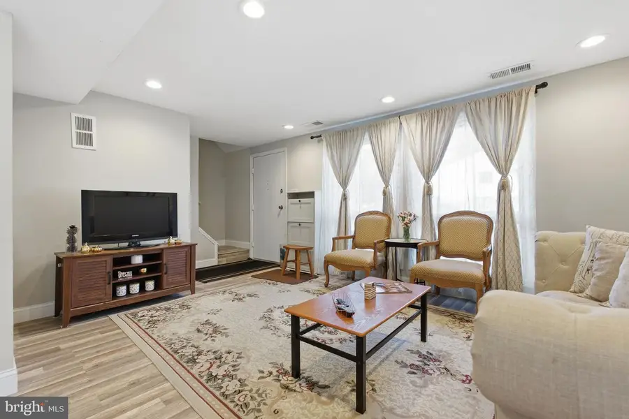 594 Glen Ct #594, Glen Burnie, MD 21061 - Image #3