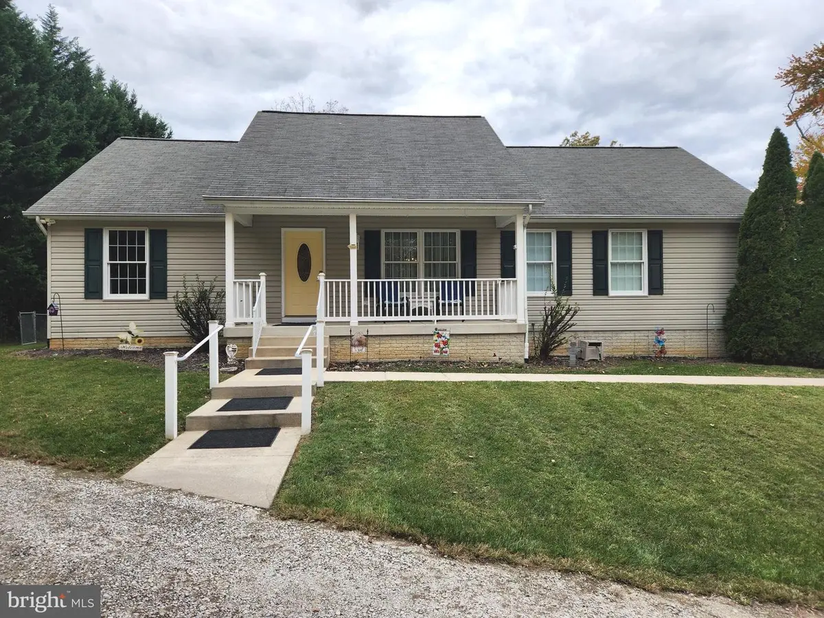 6300 Buck Cavey Ln, Linthicum Heights, MD 21090 - Image #1