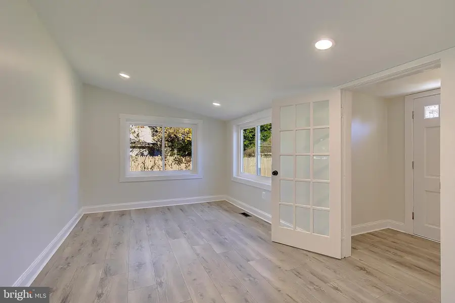 1423 Park Rd, Edgewater, MD 21037 - Image #3