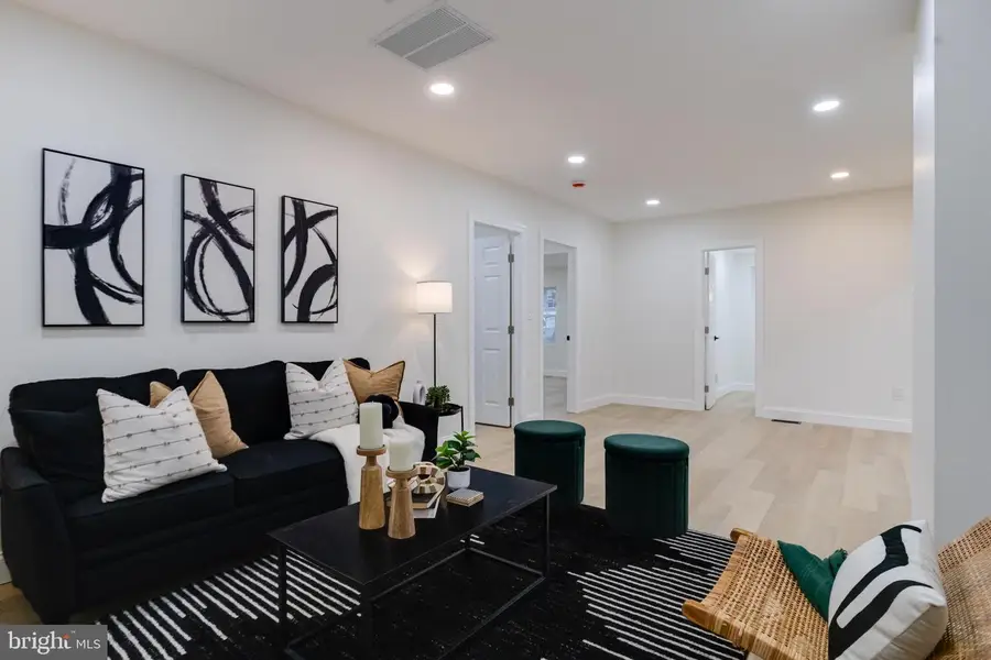 7925 E End Dr, Baltimore, MD 21226 - Image #3