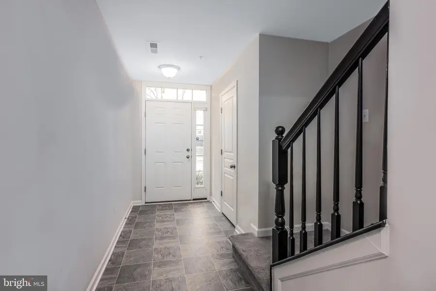 646 Shore Forest Dr, Glen Burnie, MD 21060 - Image #2